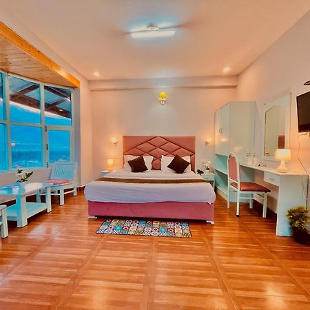 Hadimba Hill View By Hadimba Palace, Manali - Premium Room ! Family Hotel ! Parking ! Near Hadimba Temple Экстерьер фото