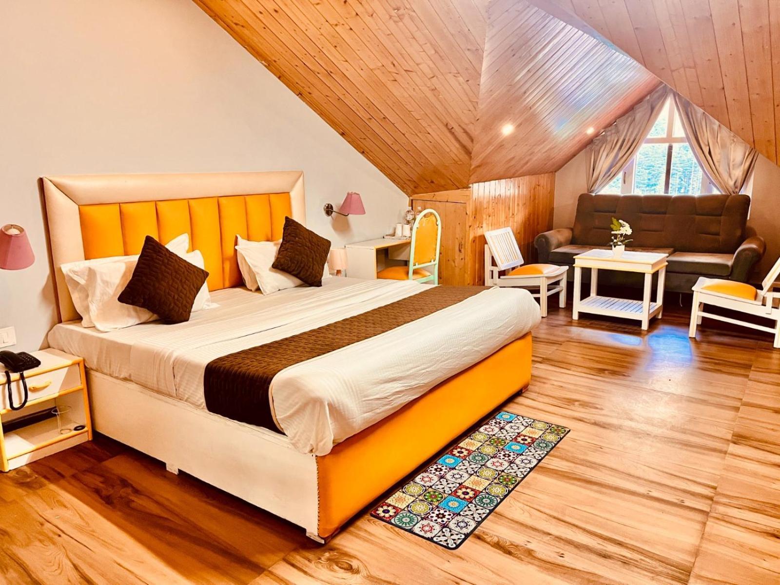 Hadimba Hill View By Hadimba Palace, Manali - Premium Room ! Family Hotel ! Parking ! Near Hadimba Temple Экстерьер фото