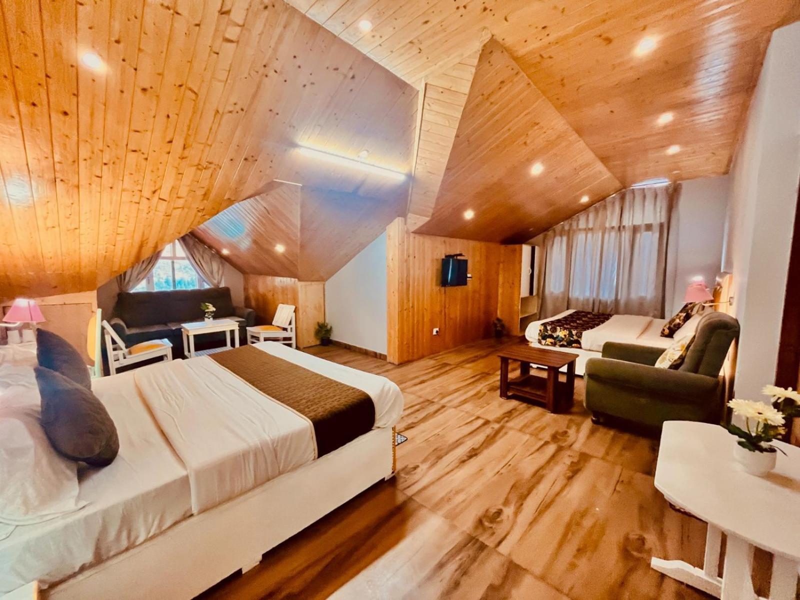 Hadimba Hill View By Hadimba Palace, Manali - Premium Room ! Family Hotel ! Parking ! Near Hadimba Temple Экстерьер фото